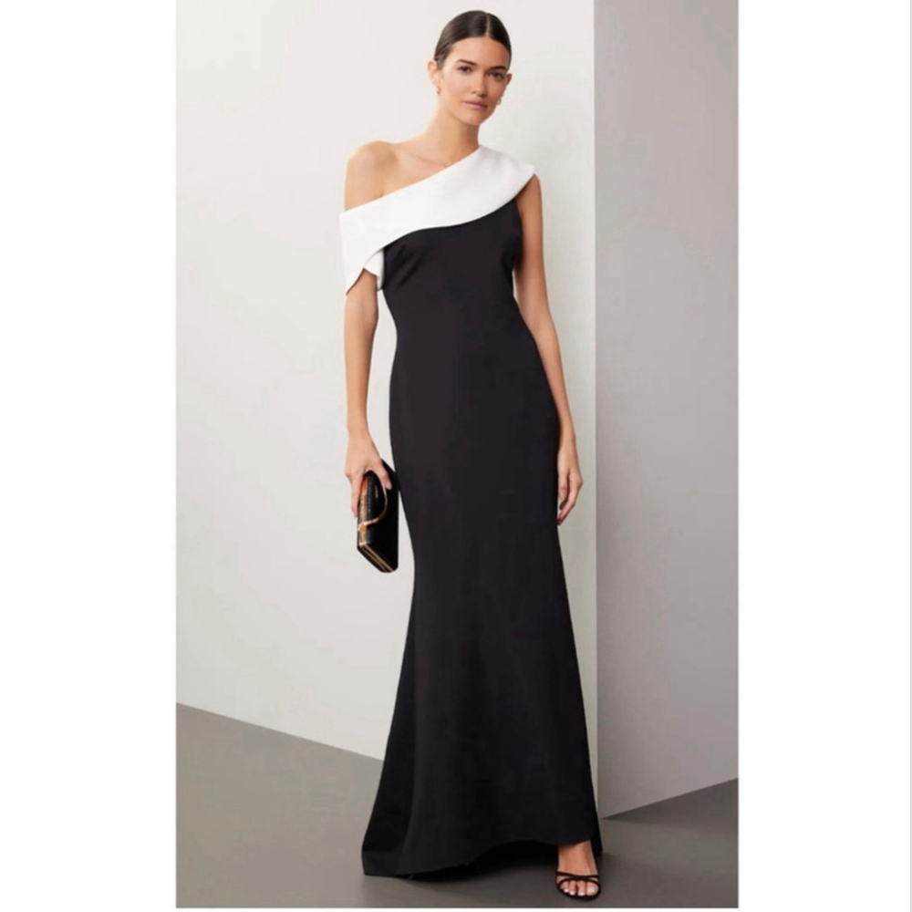 Badgley Mischka Size 6 One Shoulder Black & White Gown